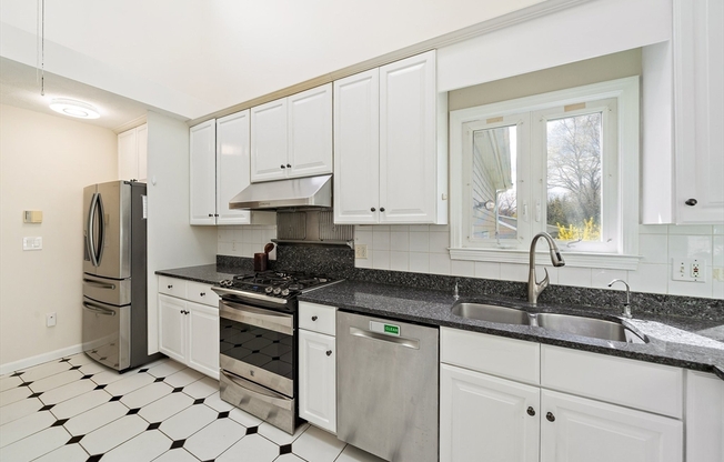 28 MANSFIELD RD
