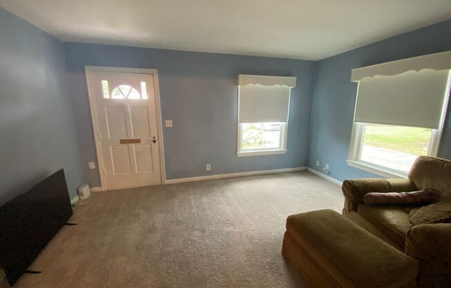 3 beds, 1 bath, $1,700