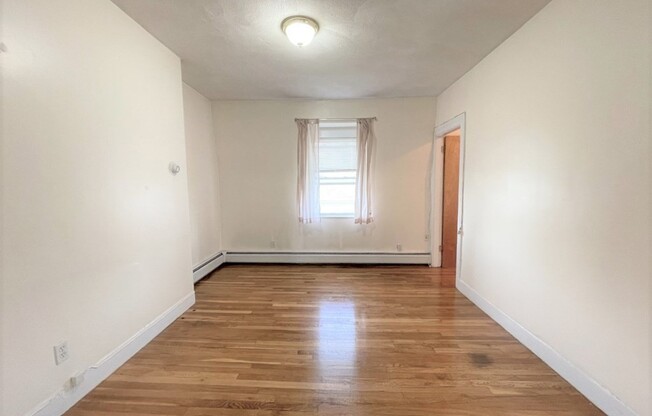 3 CEDAR SQ