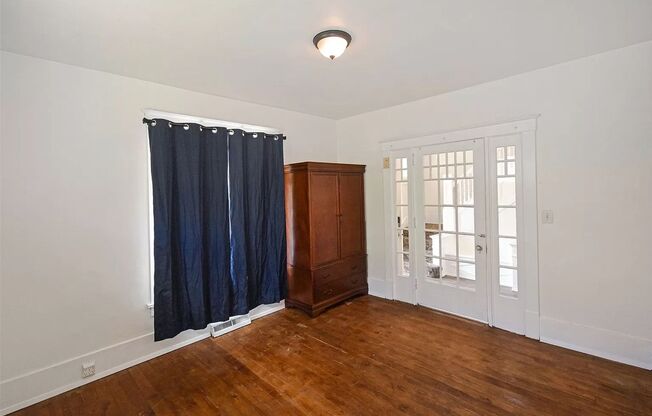 Inviting 4 Bed, 2 Bath in GU District! (GU Off-Campus Housing - Preleasing for June 2026)