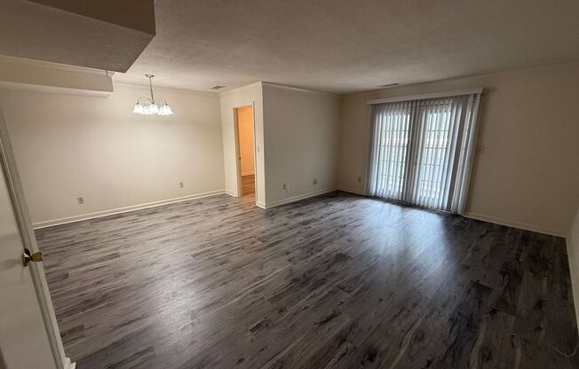 2 beds, 1 bath, 1,100 sqft, $1,375, Unit 408-3