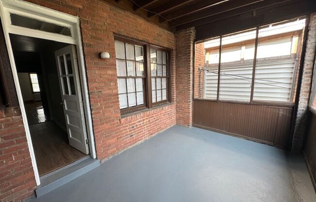 11 GALLATIN ST NE