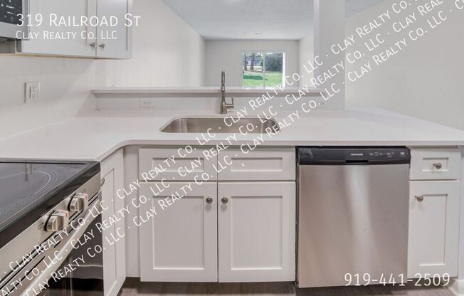 319 RAILROAD ST