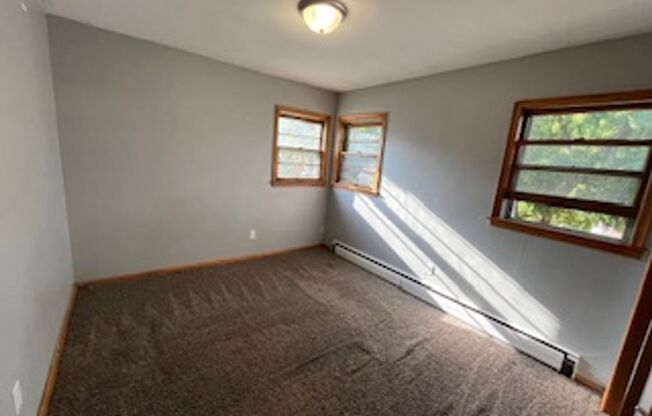 3820 42nd Ave S Minneapolis, MN 55406