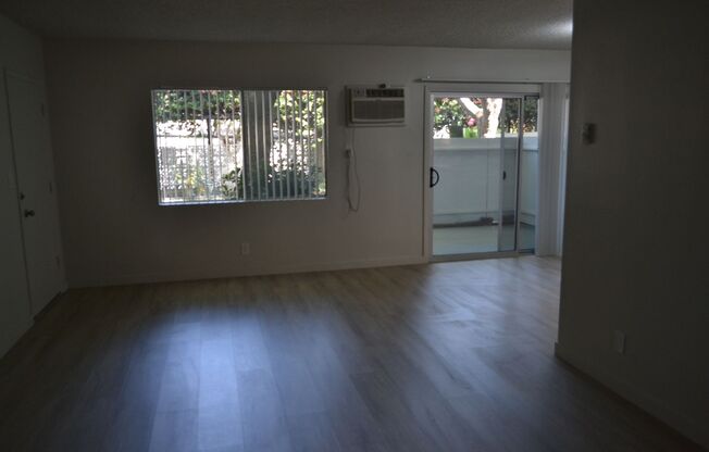 2 beds, 1 bath, $2,575