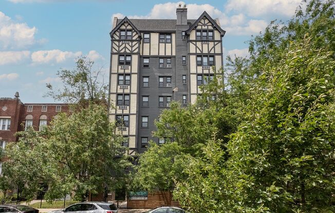Studio, 1 bath, 204 sqft, $1,255, Unit 411