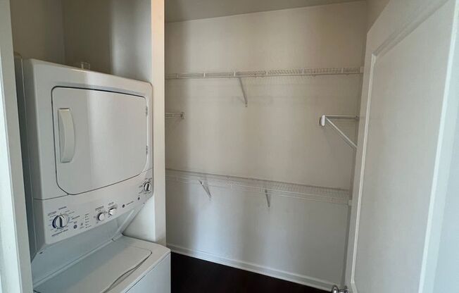 Studio, 1 bath, 637 sqft, $1,566, Unit 308