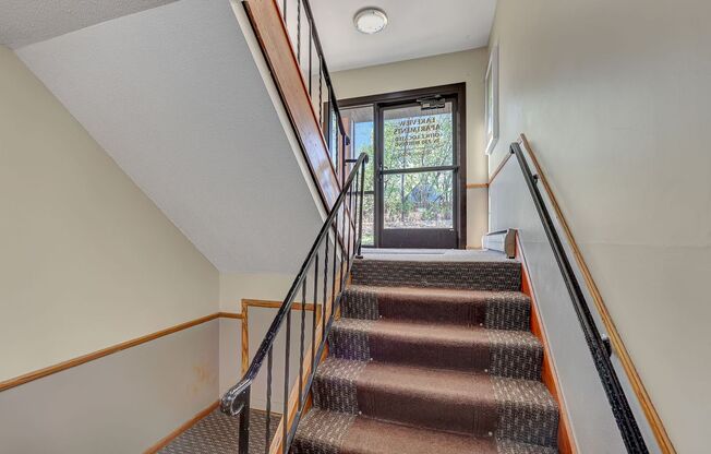 2 beds, 1 bath, 733 sqft, $1,099, Unit 73017