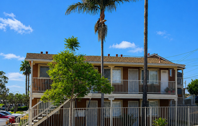 Morley-18 Apartments