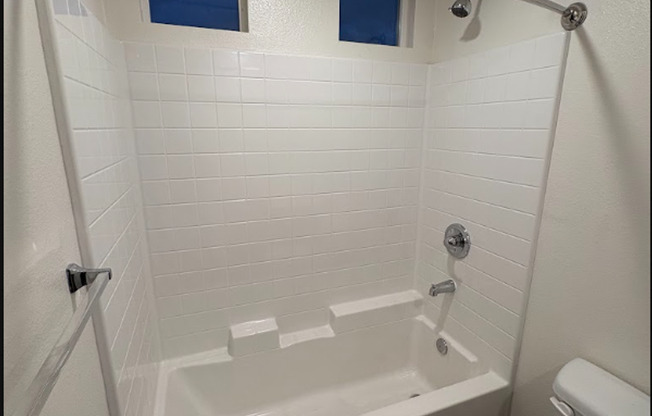 1 bed, 1 bath, 700 sqft, $2,495, Unit 142-201