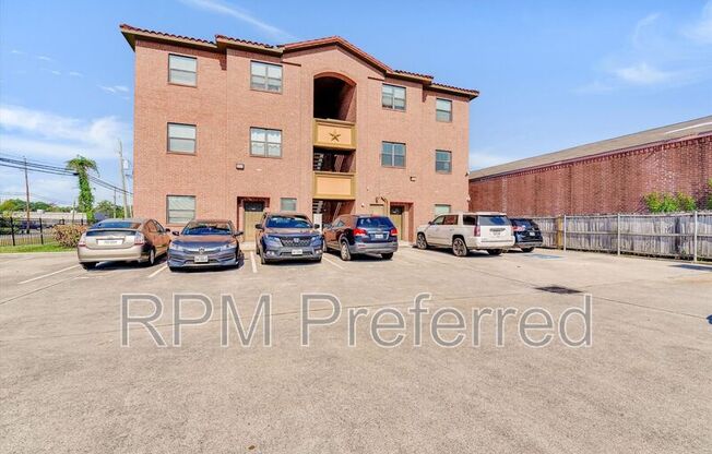 10102 NEUENS RD