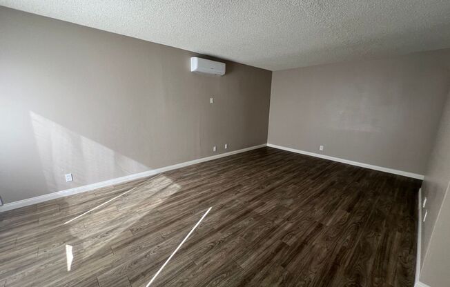 2738 - 2746 Walnut Grove Ave