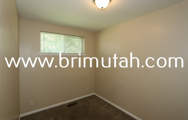 2 beds, 1 bath, 800 sqft, $1,295