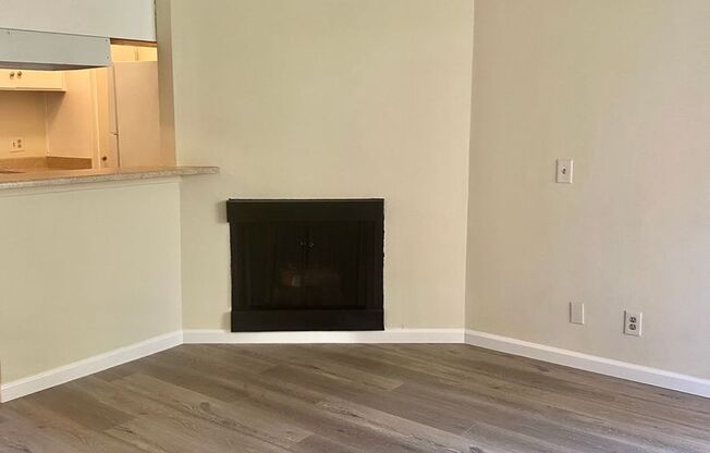 1 bed, 1 bath, 550 sqft, $1,725, Unit 15