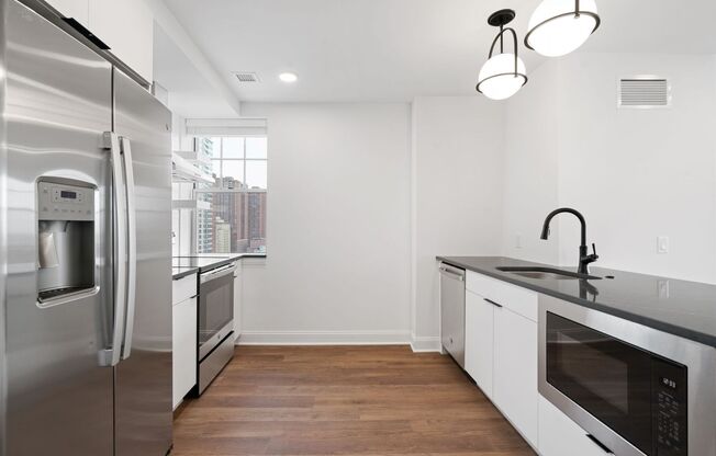 Studio, 1 bath, 576 sqft, $2,270, Unit 1406