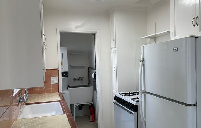 1 bed, 1 bath, $1,850, Unit 3041