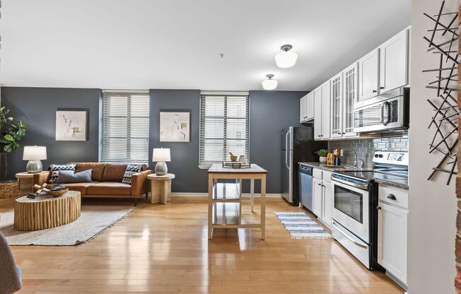 1 bed, 1 bath, 884 sqft, $1,190, Unit #207