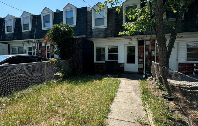 3 beds, 1 bath, $1,800