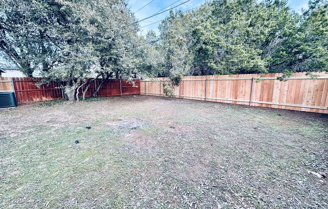 Spacious 3 Bed 2 Bath 2 car garage duplex Lago Vista