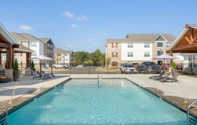 3 beds, 2 baths, 1,304 sqft, $1,829, Unit 568