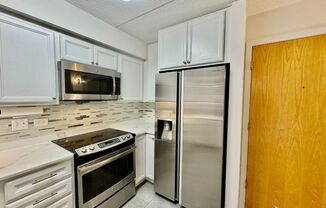 1 bed, 1 bath, $2,200, Unit Unit #305