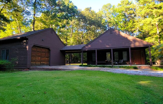 Remodeled secluded wooded oasis off of Qualla Road with handicap access