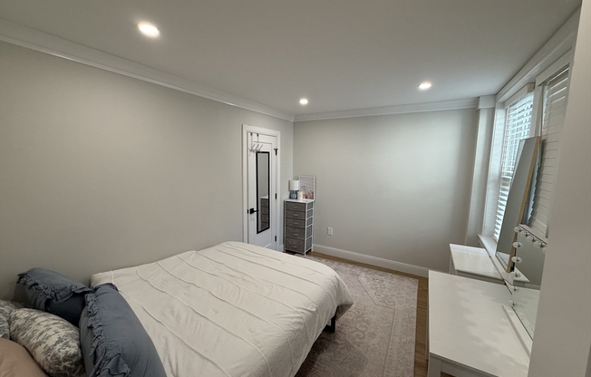 2031 Commonwealth Ave.
