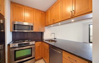 1 bed, 1 bath, 650 sqft, $6,500, Unit 16A