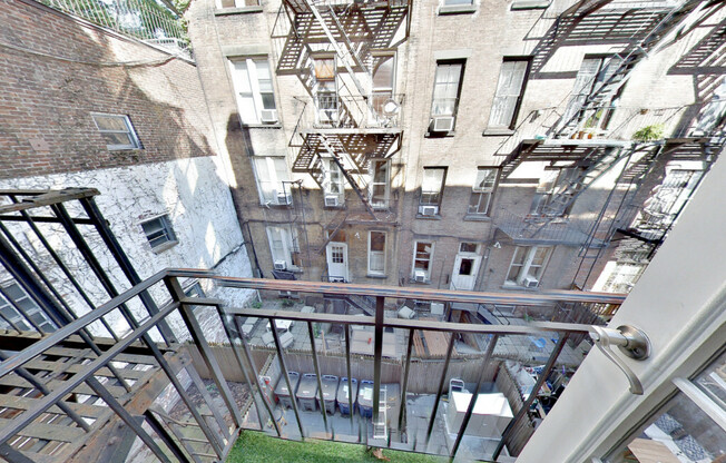 53 LEROY ST