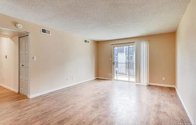 2 beds, 2 baths, $1,590, Unit #D3-207