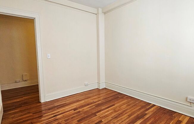 2 beds, 2 baths, 775 sqft, $1,975, Unit 210