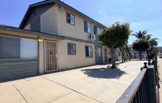 2 Bedrooms 2 full bathrooms apartment in San Ysidro.