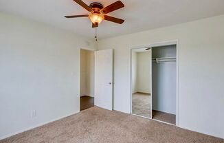 2 beds, 1 bath, $2,200, Unit 3827-10