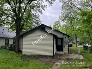 3 beds, 2 baths, 1,218 sqft, $1,400