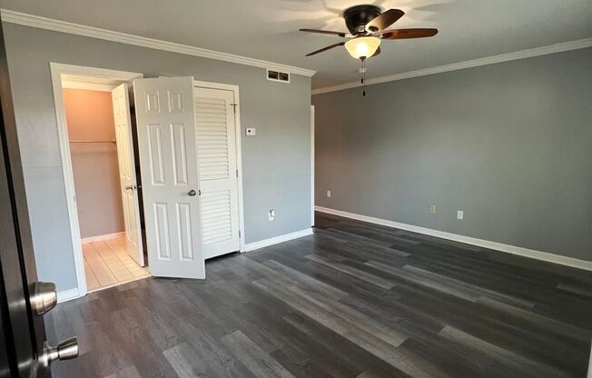 2 beds, 2 baths, 1,100 sqft, $1,075, Unit E-1