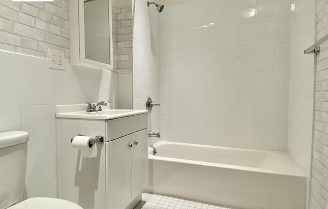 Studio, 1 bath, $2,650, Unit 2H