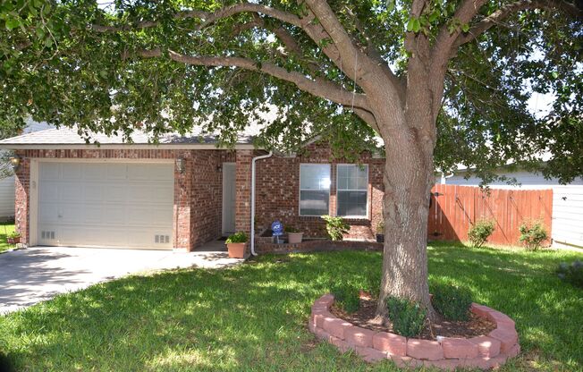 Bedroom 2 Bath Home in Desirable NW Bridgewood Subdivision