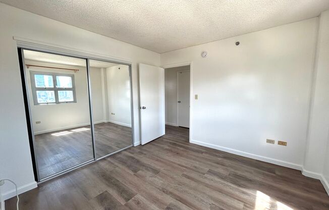 2 beds, 1 bath, $2,400