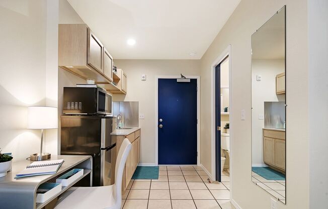 Studio, 1 bath, 187 sqft, $1,053, Unit 503B