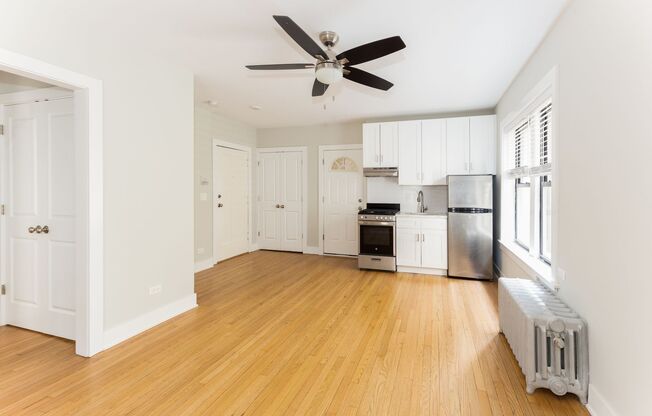 Studio, 1 bath, 355 sqft, $1,395, Unit 1948-1S