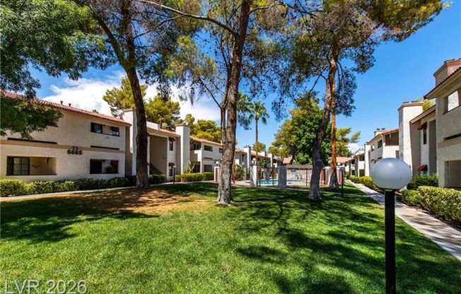 2 beds, 2 baths, $1,250, Unit # 102