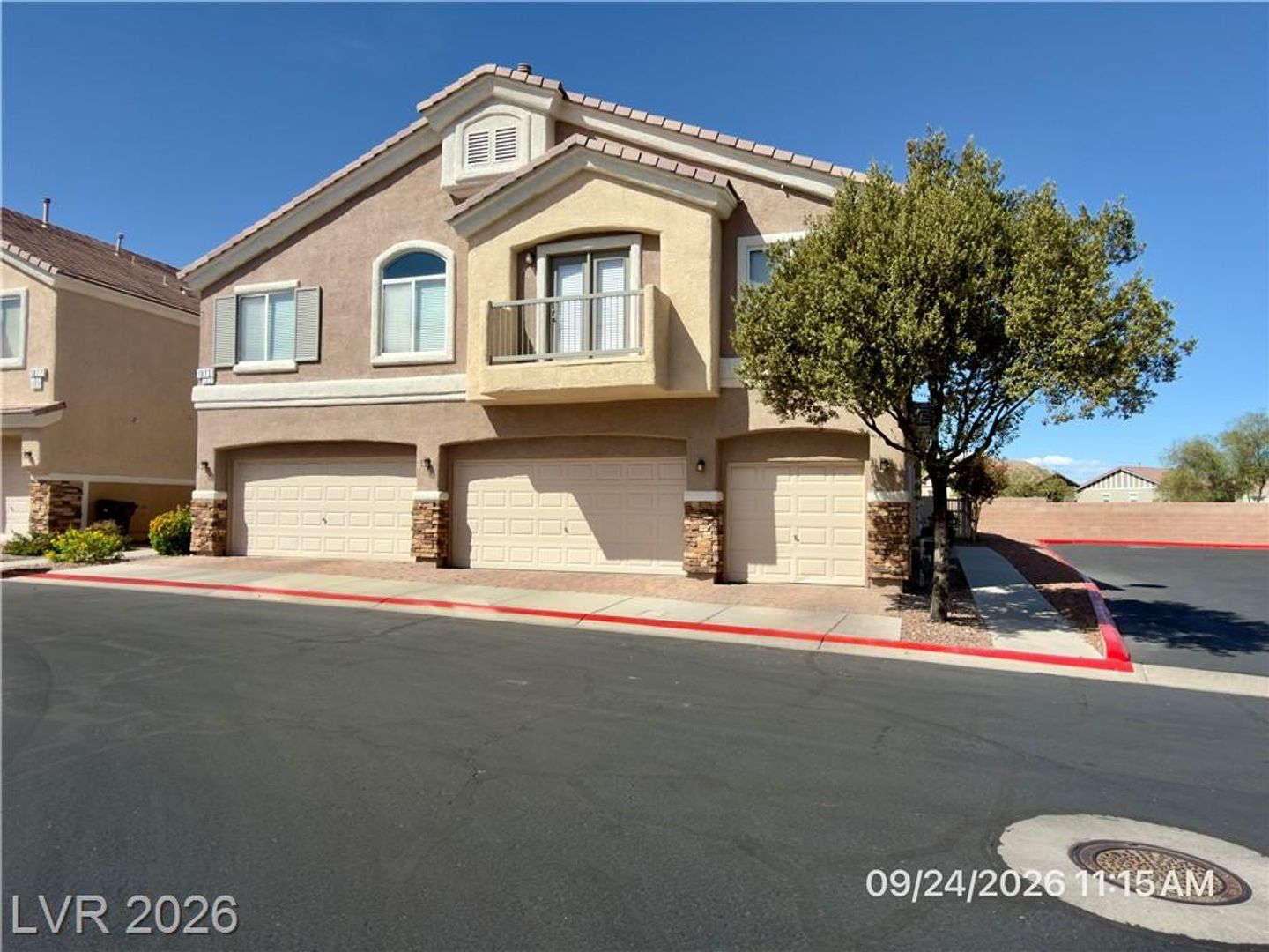 2-Bedroom Henderson Townhome with Mountain Views & Garage