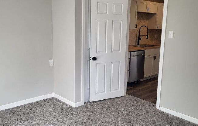 Newly renovated 4 bedroom house in North Versailles!