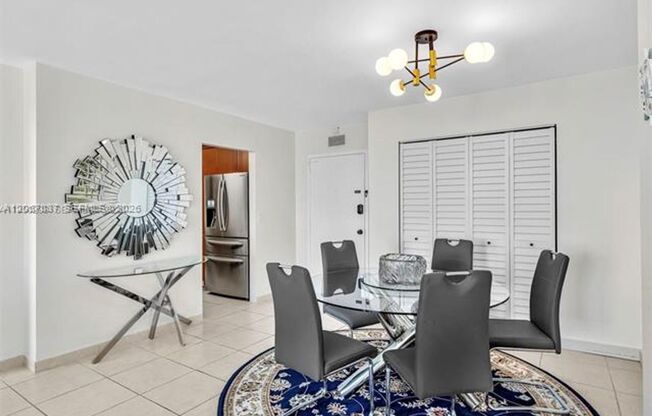 2 beds, 2 baths, $3,500, Unit # 206