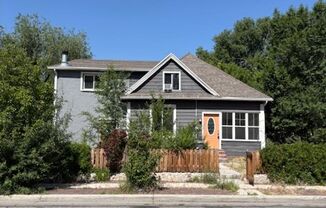 3 Bedroom / 2.5 Bath Multi-Level Home in SLC!