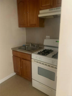 1 bed, 1 bath, $2,300