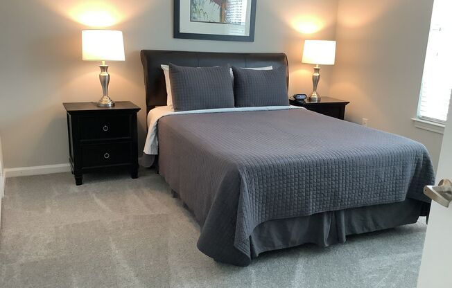 1 bed, 1 bath, $3,590, Unit 217-715