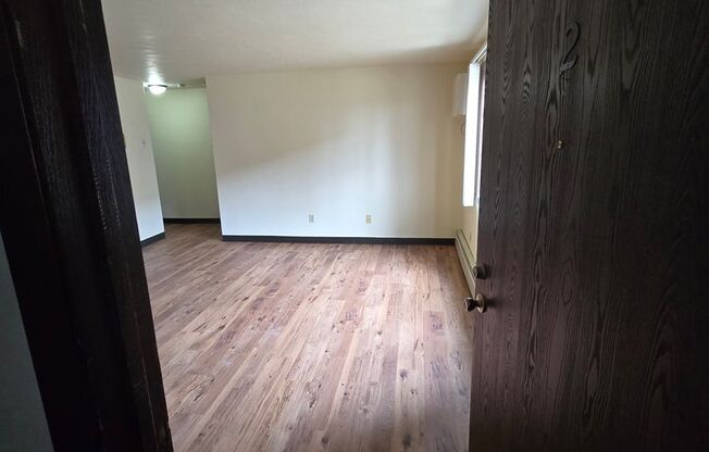 1 bed, 1 bath, 595 sqft, $999, Unit 1608-02