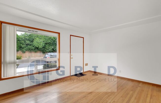 GPM650 - 7606-7618 NE Everett St (T1)