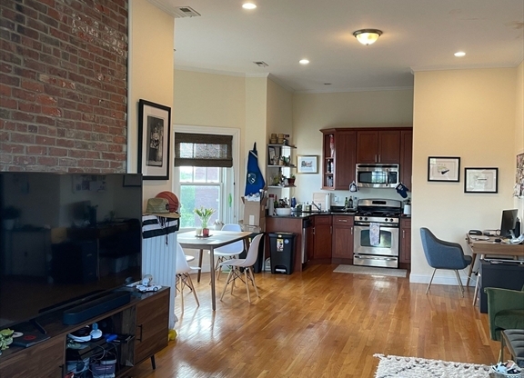 1 bed, 1 bath, 850 sqft, $4,500, Unit 62